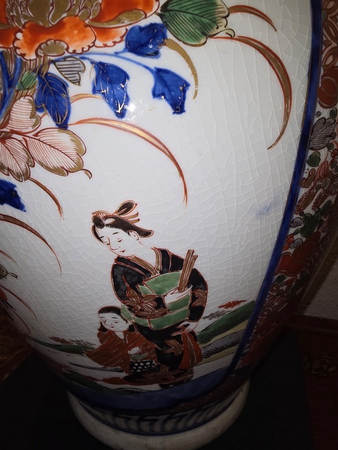 Large Japanese Imari-Style Porcelain Ginger Jar with Lid - 2