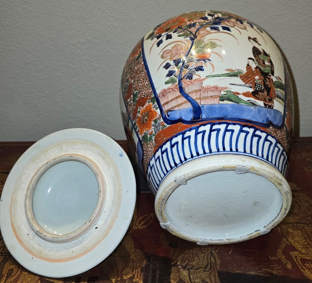 Large Japanese Imari-Style Porcelain Ginger Jar with Lid - 3