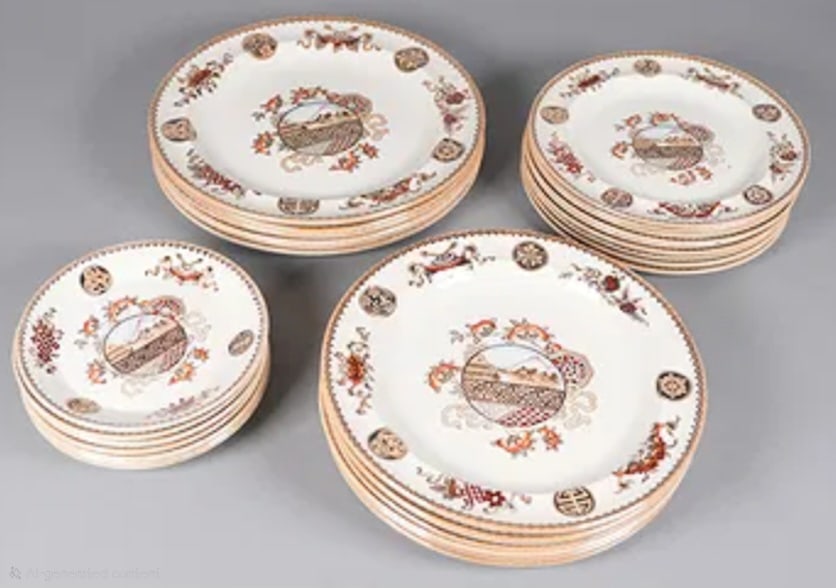 Extensive Set of Early 20th Century Asian-Inspired Porcelain Dinnerware, likely Johnson Bros. "Wi... - 3