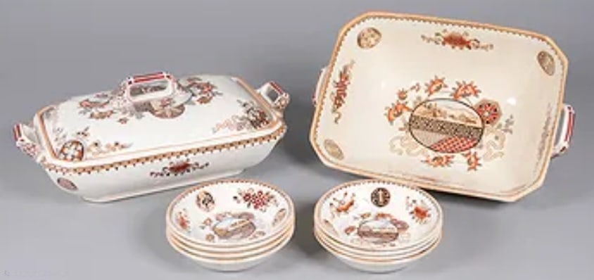 Extensive Set of Early 20th Century Asian-Inspired Porcelain Dinnerware, likely Johnson Bros. "Wi... - 6