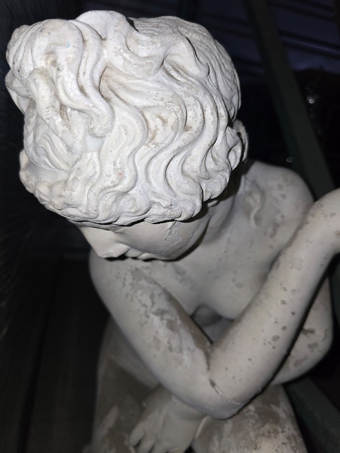 Charming Classical-Style Garden Statue of a Crouching Putto - 2