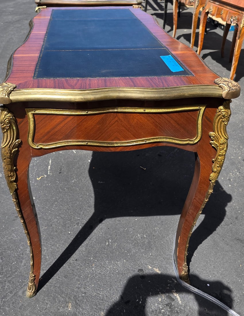Louis XV Style Gilt Bronze Mounted Kingwood and Leather Top Bureau Plat - 3