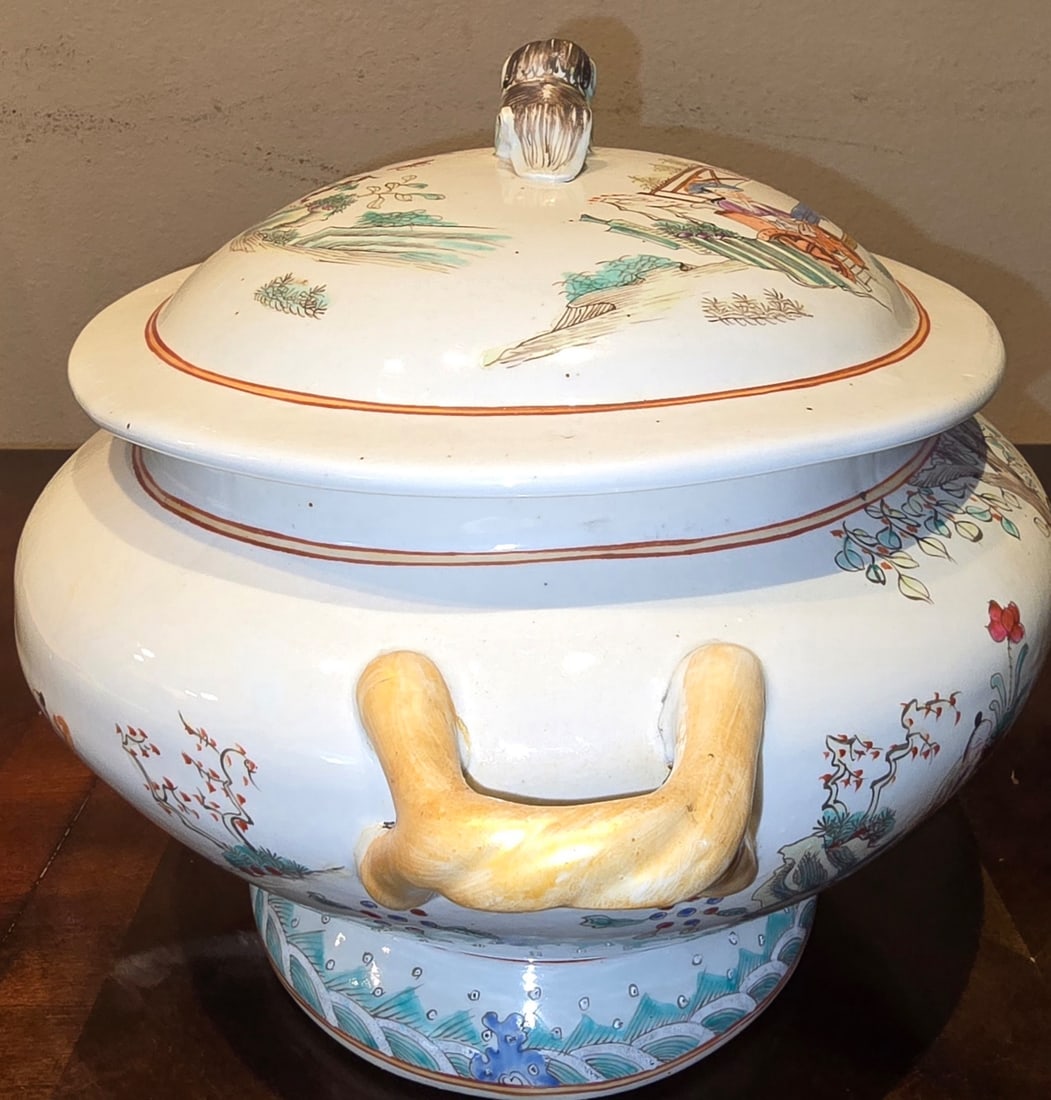 Large Antique Chinese Famille Rose Porcelain Tureen with Lid - 4
