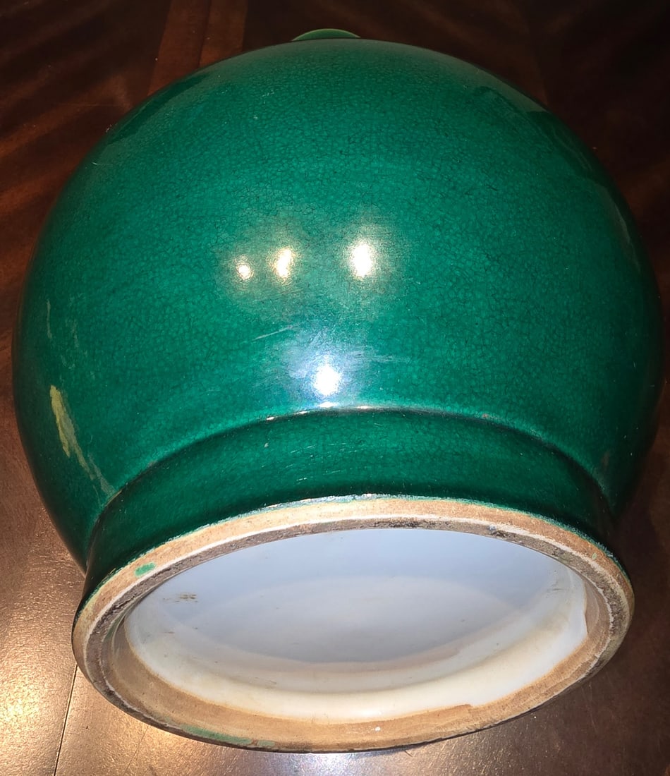 Chinese Emerald Green Glazed Crackleware Vase - 6