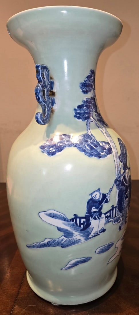 Large Chinese Blue and White Porcelain Vase with Figural Decoration - 4