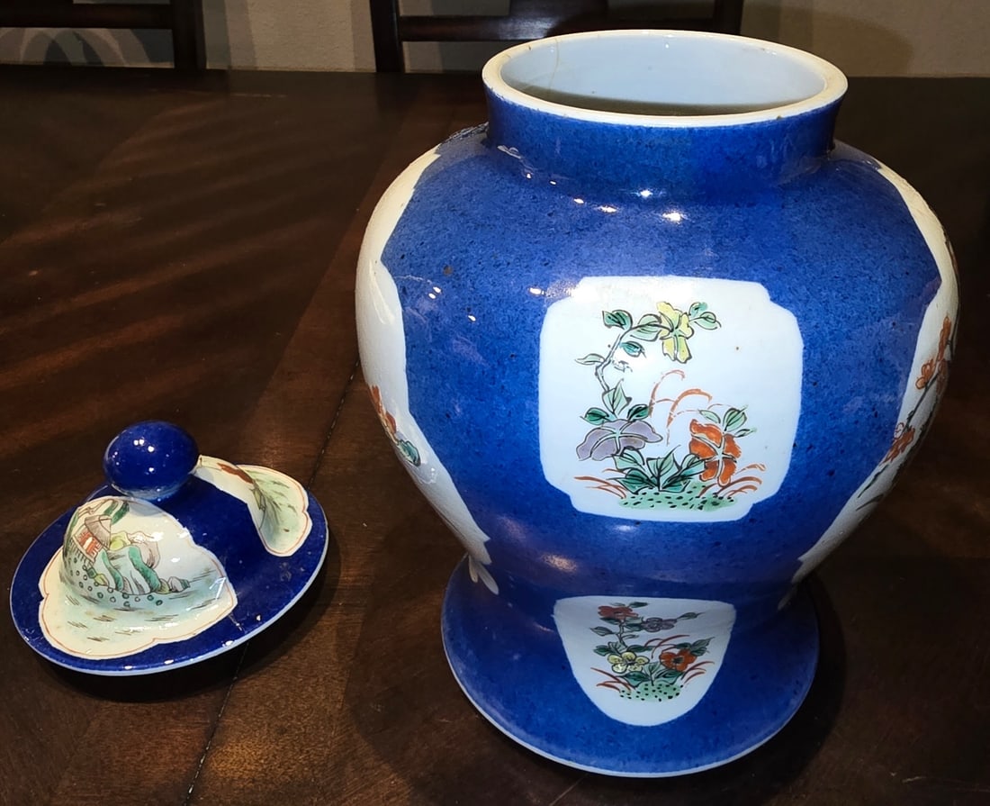 Large Japanese Imari Ware Lidded Urn / Vase - 5