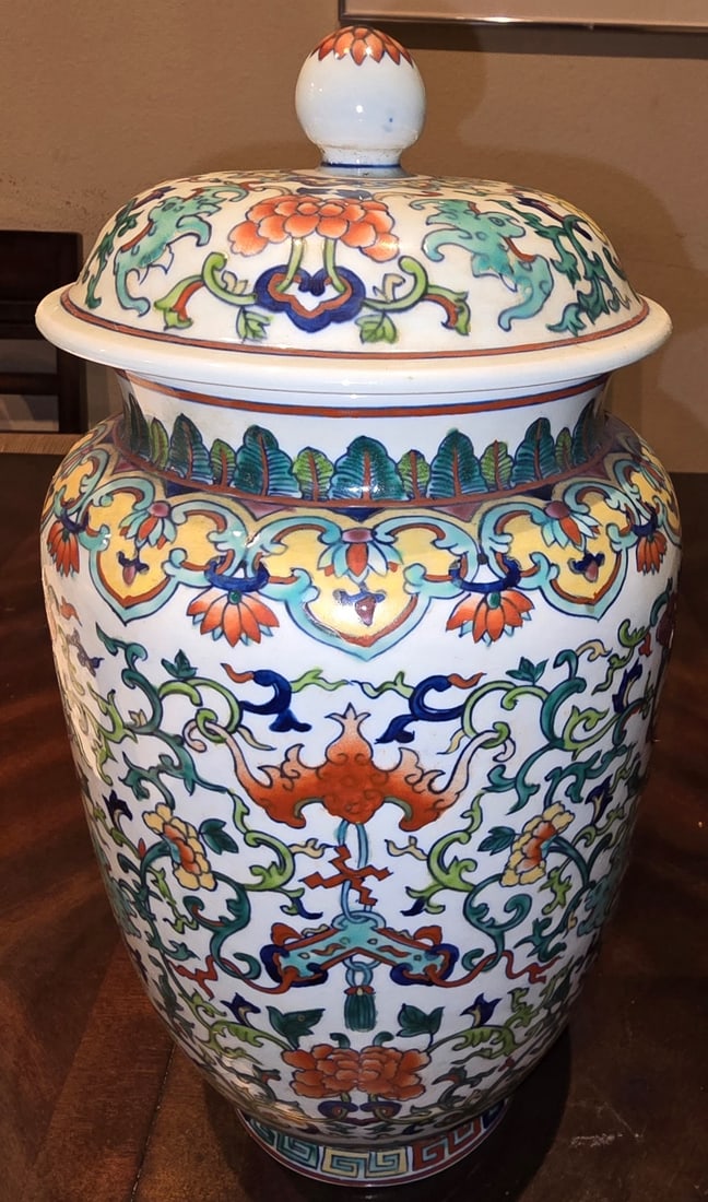 Large Chinese Polychrome Porcelain Jar and Cover - 3