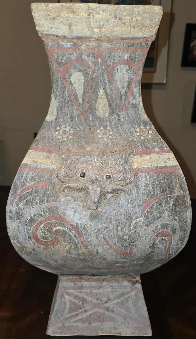 Chinese Han Dynasty Painted Grey Pottery Hu-Form Vase - 3