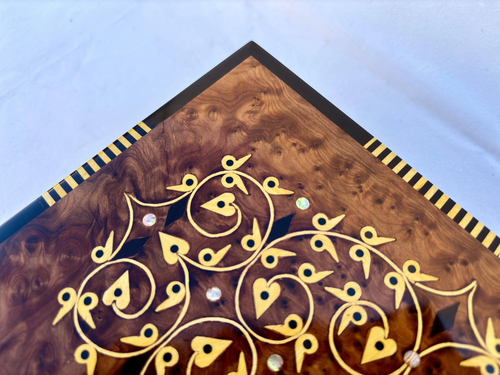 Lockable Inlaid Thuya Burl Wood Jewelry Box – 12 × 8" - 4