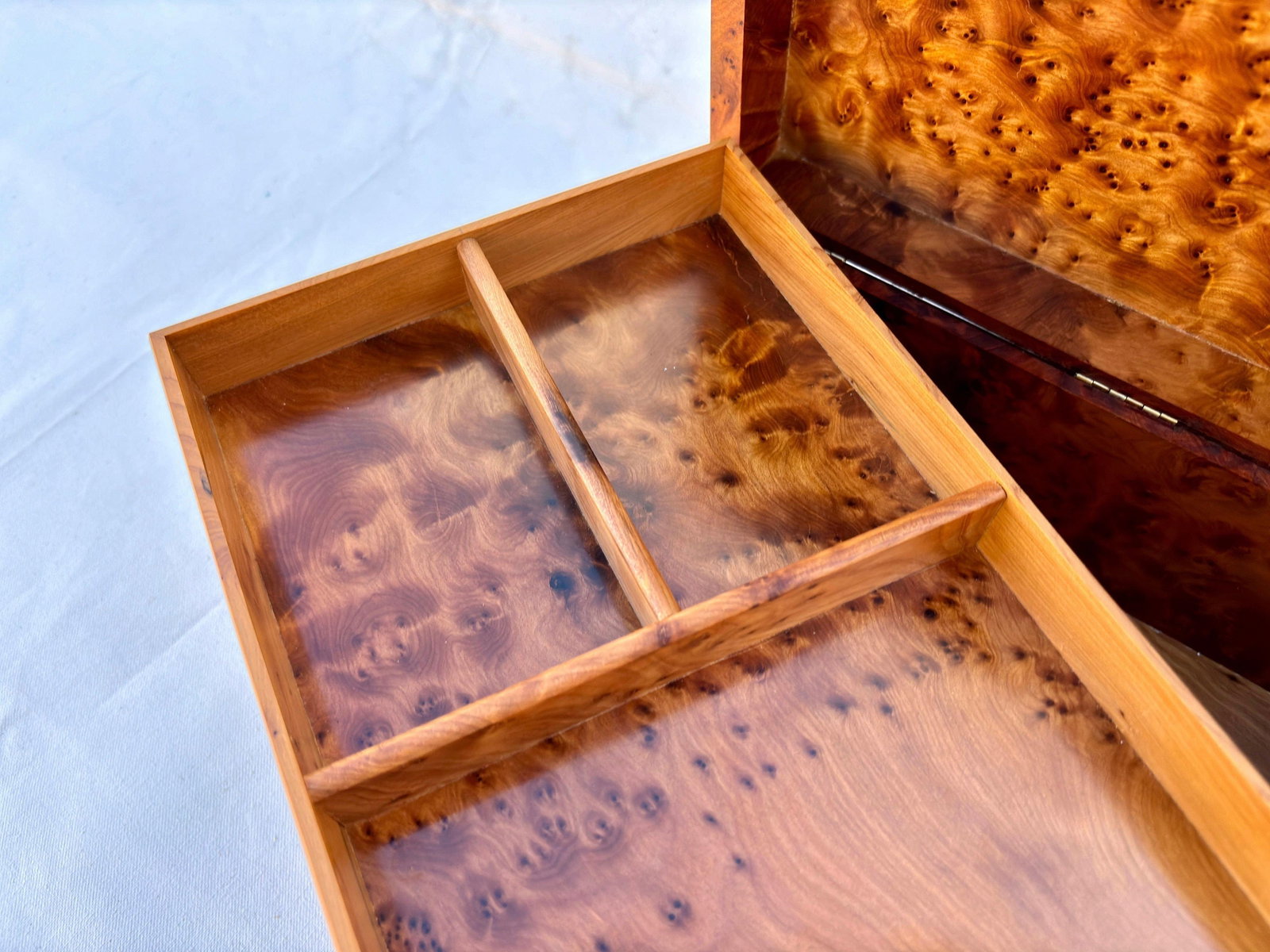 Lockable Inlaid Thuya Burl Wood Jewelry Box – 12 × 8" - 8