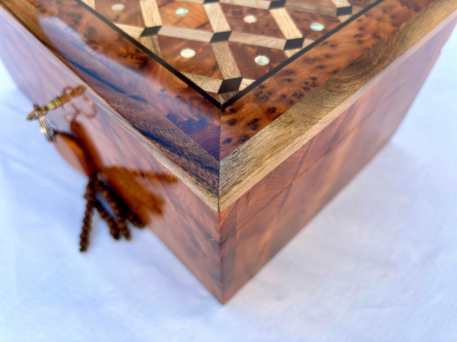 Lockable Thuya Burl Wood Jewelry Box – 10 × 7" - 6