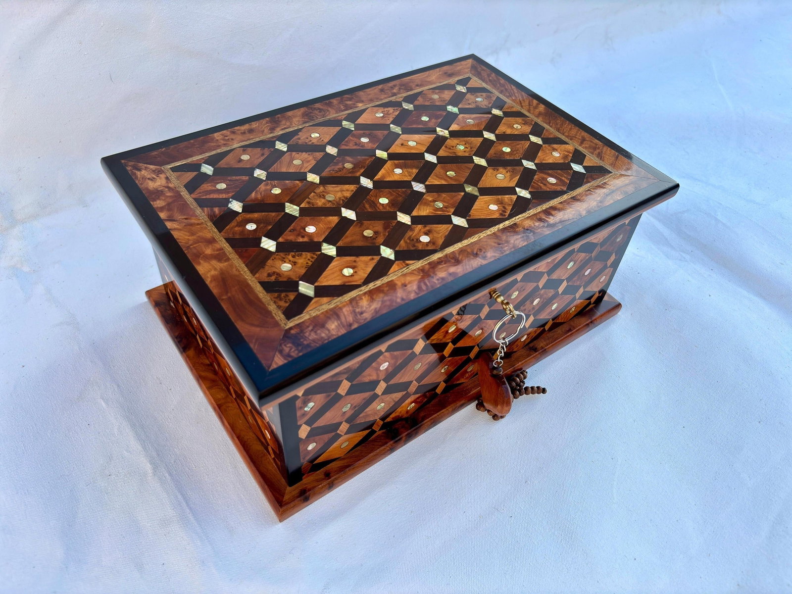 Lockable Thuya Burl Wood Jewelry Box – 12 × 8" - 7