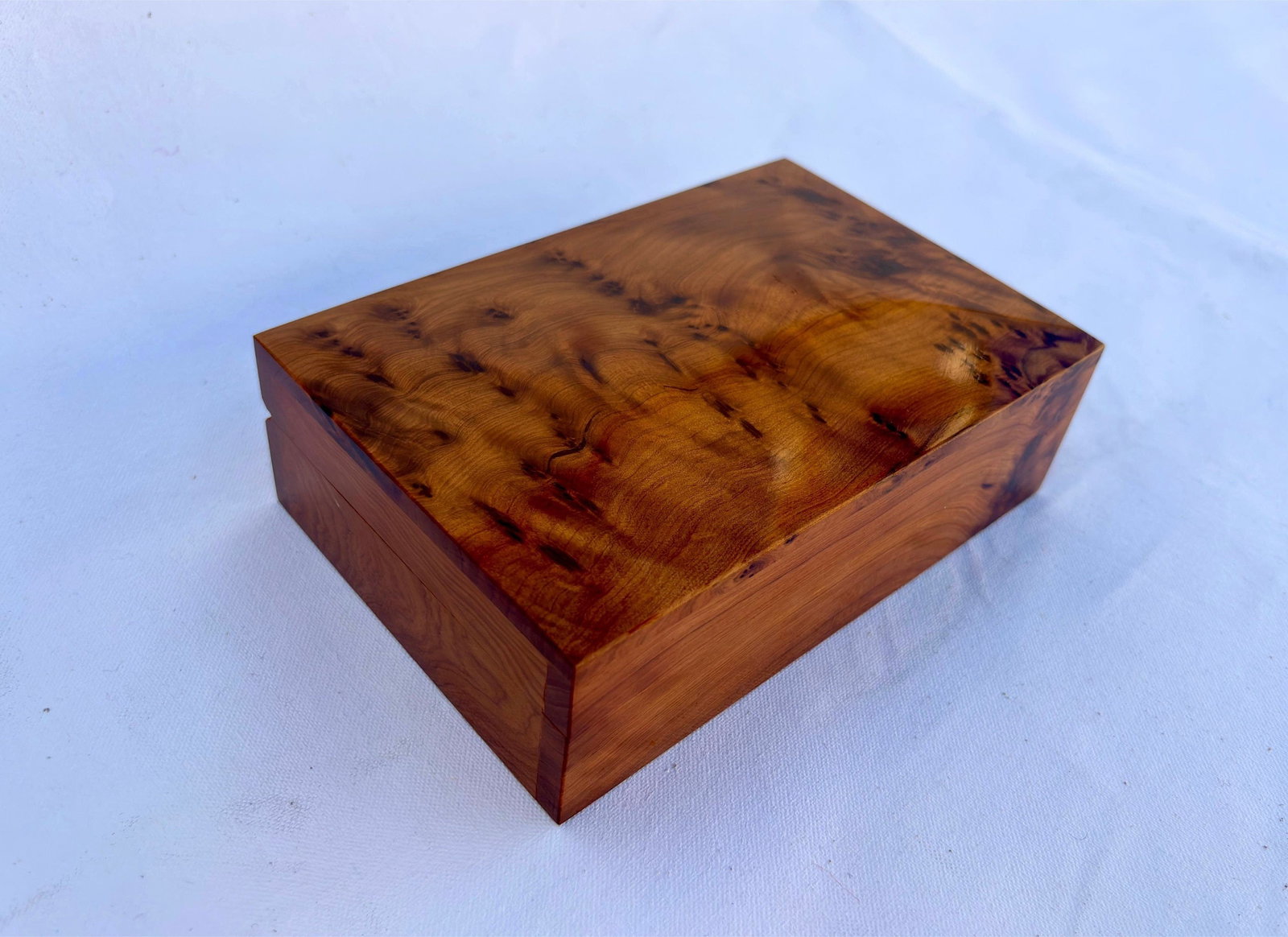 Lockable Thuya Burl Wood Jewelry Box – 7 × 5" - 2
