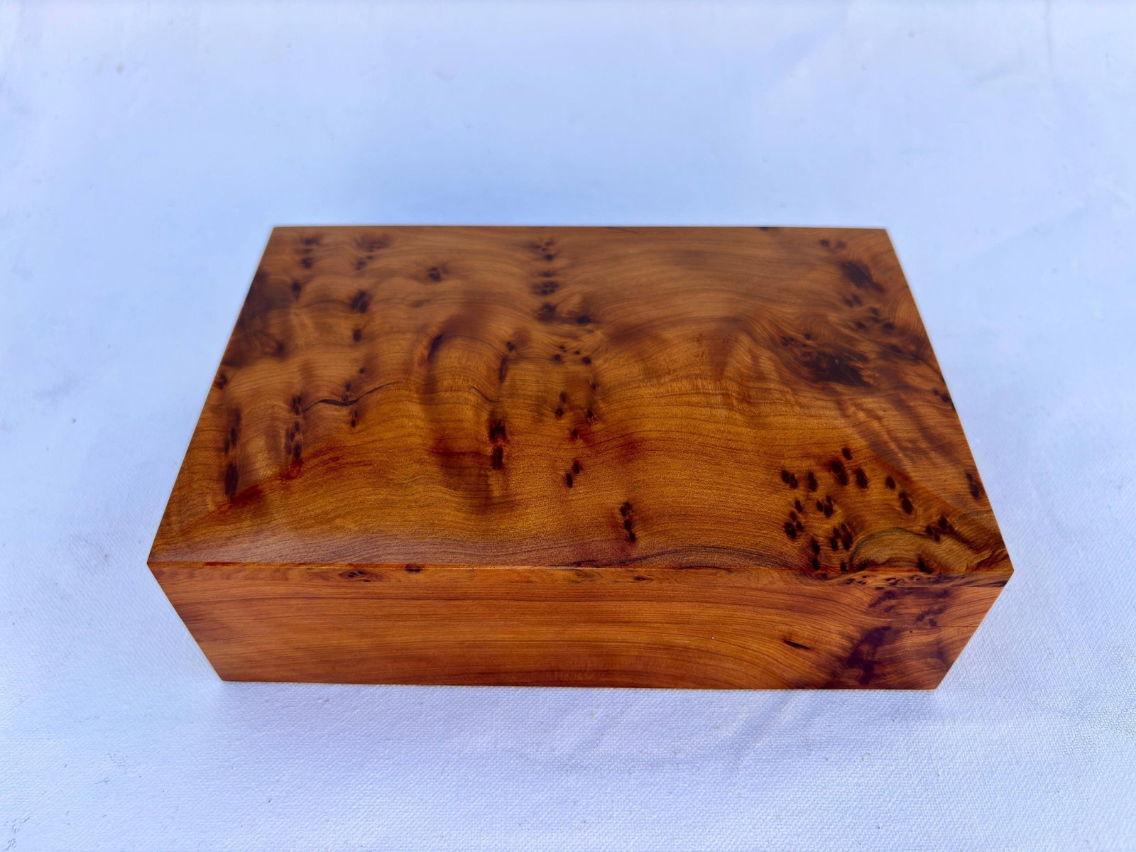 Lockable Thuya Burl Wood Jewelry Box – 7 × 5" - 8