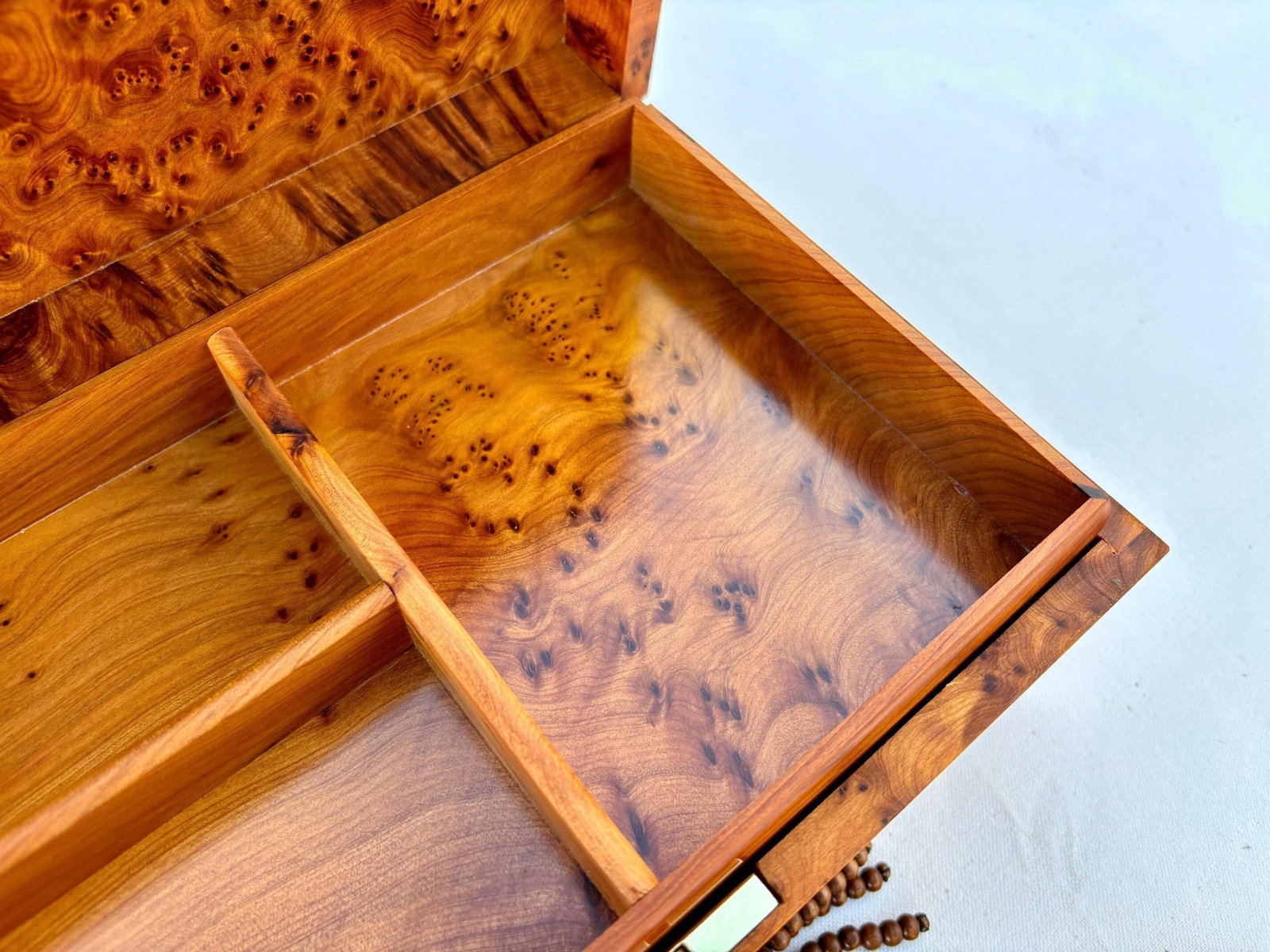 Lockable Thuya Burl Wood Jewelry Box – 10 × 7" - 10
