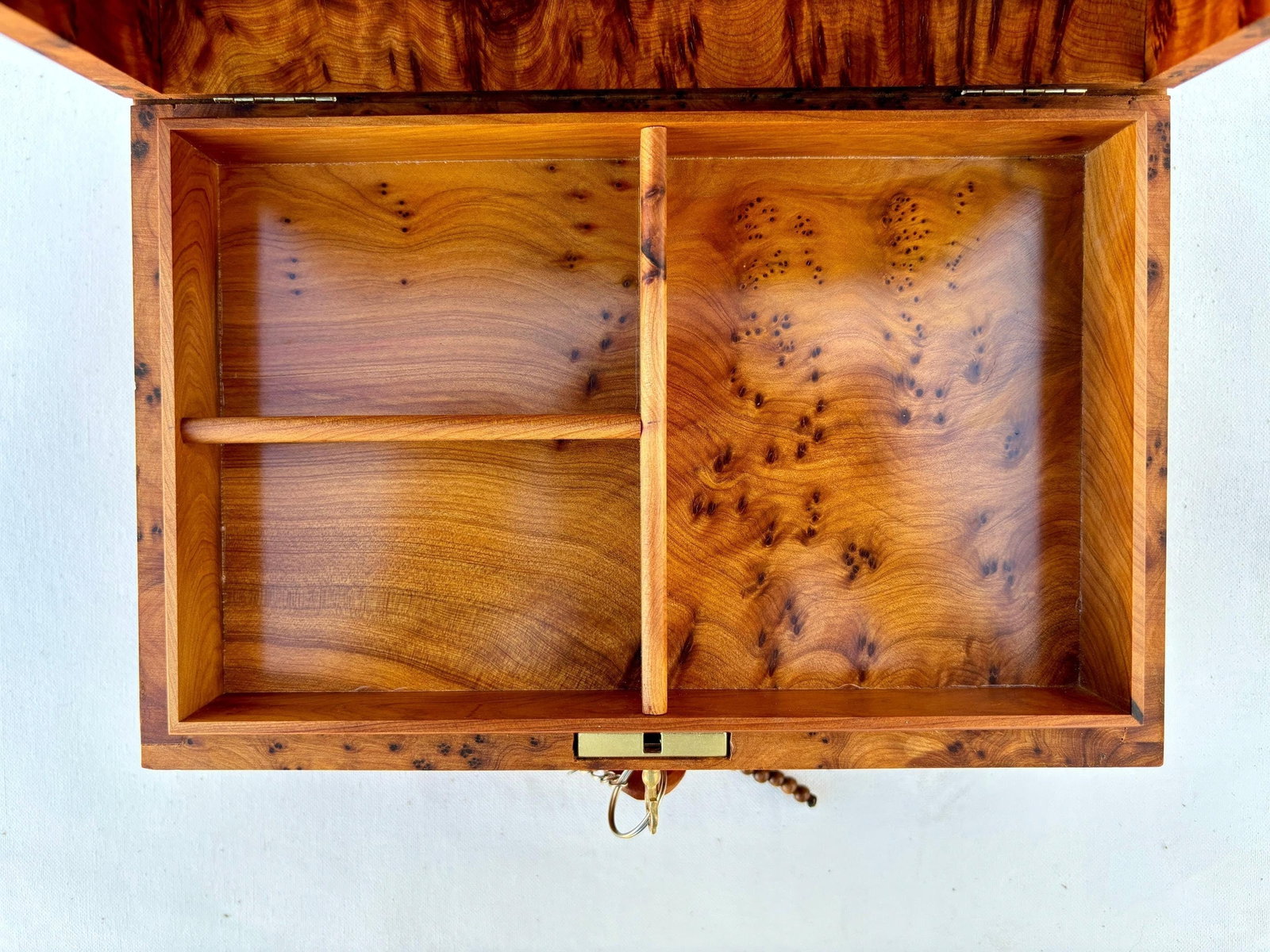 Lockable Thuya Burl Wood Jewelry Box – 10 × 7" - 7