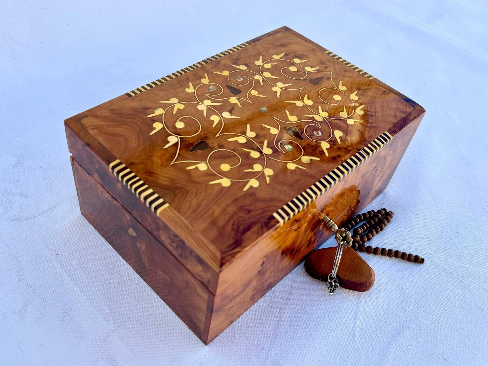 Lockable Thuya Burl Wood Jewelry Box – 8 × 5" - 2