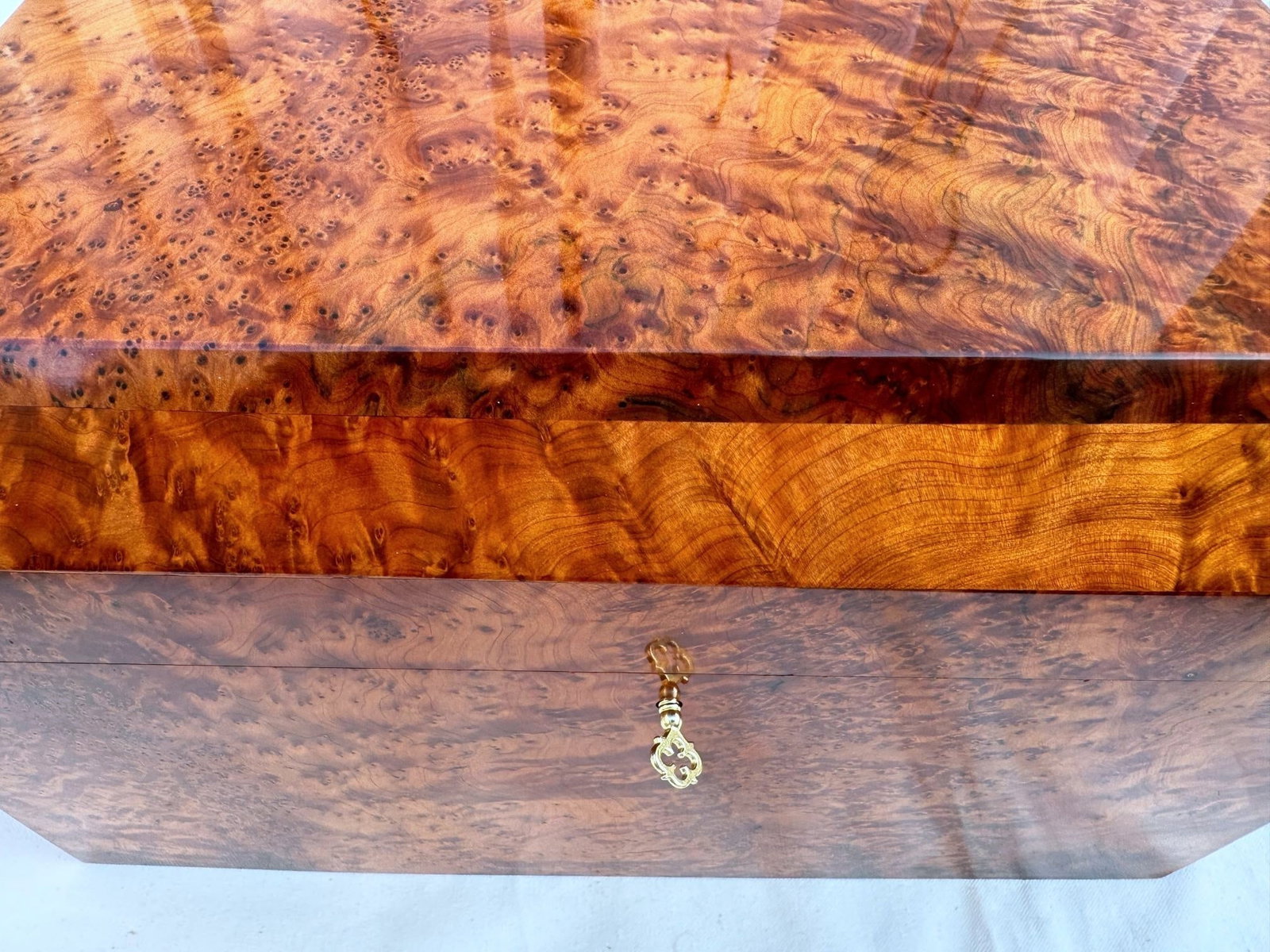Thuya Burl Wood Jewelry Box – 15 × 10" - 11