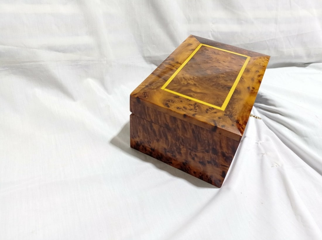 Lockable Thuya Burl Wood Jewelry Box – 9.25" × 6" - 3