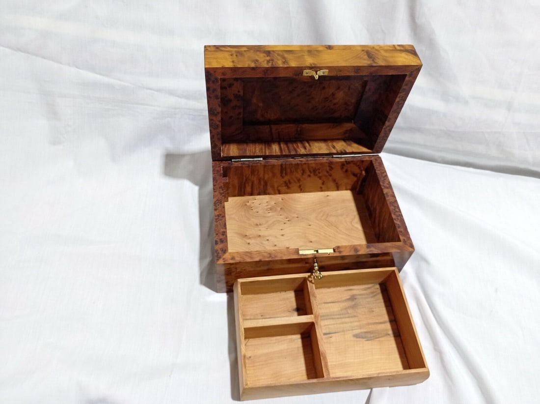 Lockable Thuya Burl Wood Jewelry Box – 9.25" × 6" - 5