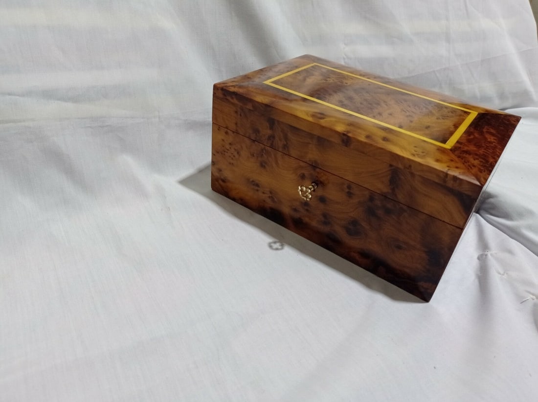 Lockable Thuya Burl Wood Jewelry Box – 9.25" × 6" - 8