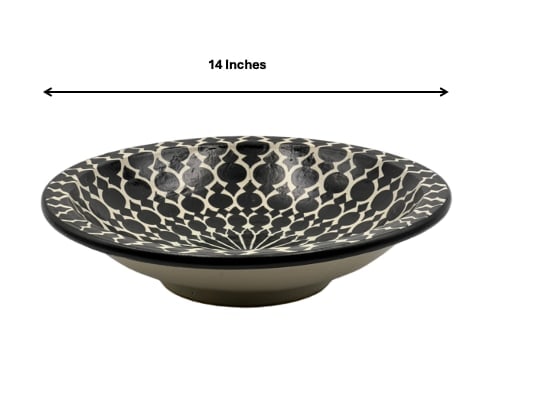 Handcrafted Clay Pottery Plate – Natural Pigments - 3