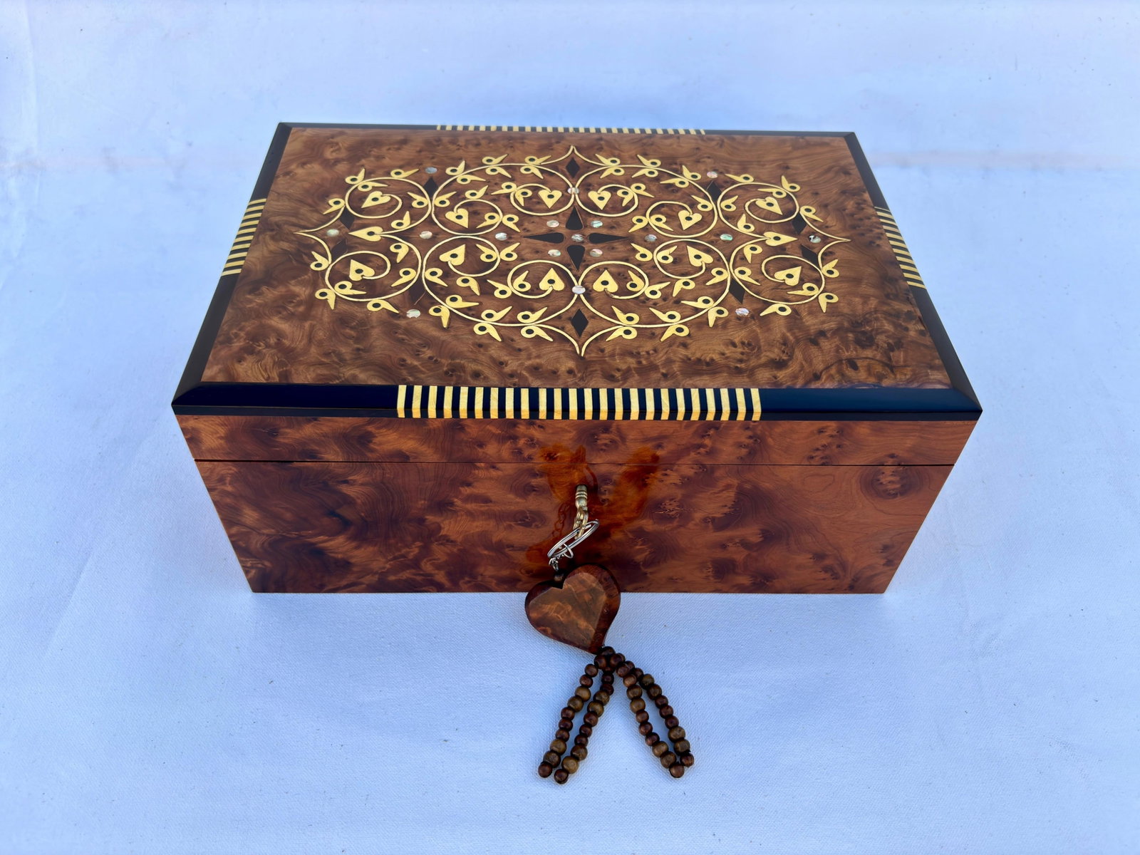 Lockable Thuya Burl Wood Jewelry Box – 12 × 8" - 3