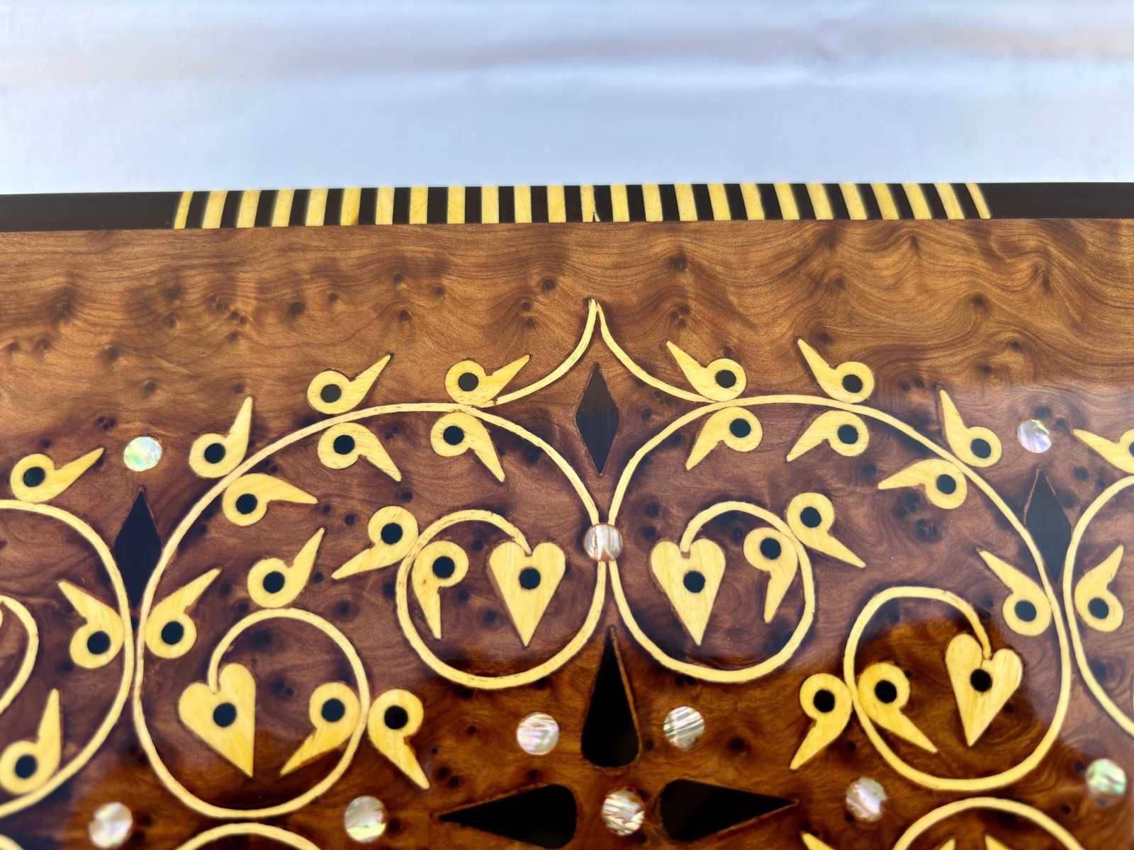 Lockable Thuya Burl Wood Jewelry Box – 12 × 8" - 9