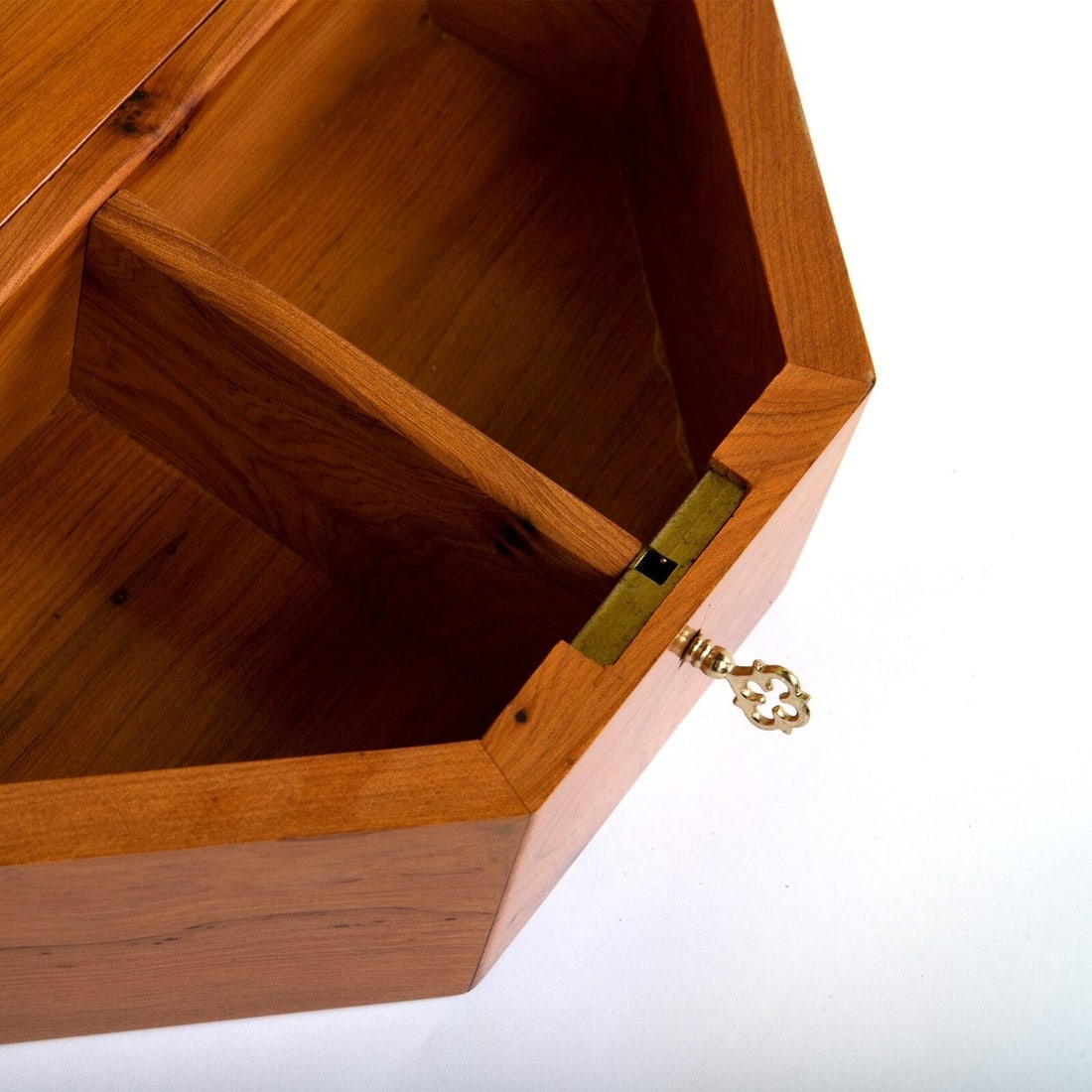Lockable Inlaid Thuya Burl Wood Jewelry Box – 8.6" × 8.6" × 3.5" - 7