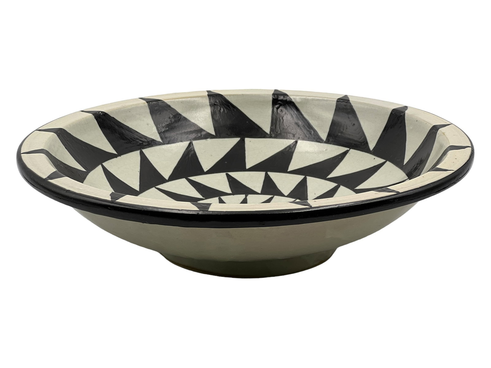 Handcrafted Clay Pottery Plate – Natural Pigments - 2