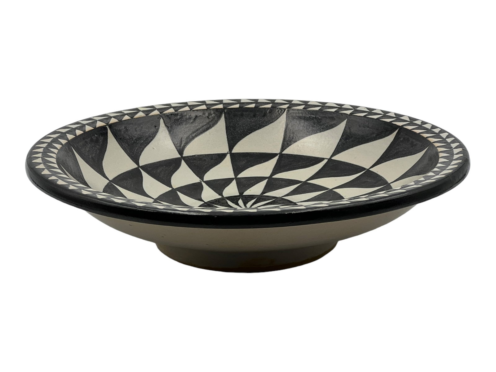 Handcrafted Clay Pottery Plate – Natural Pigments - 5