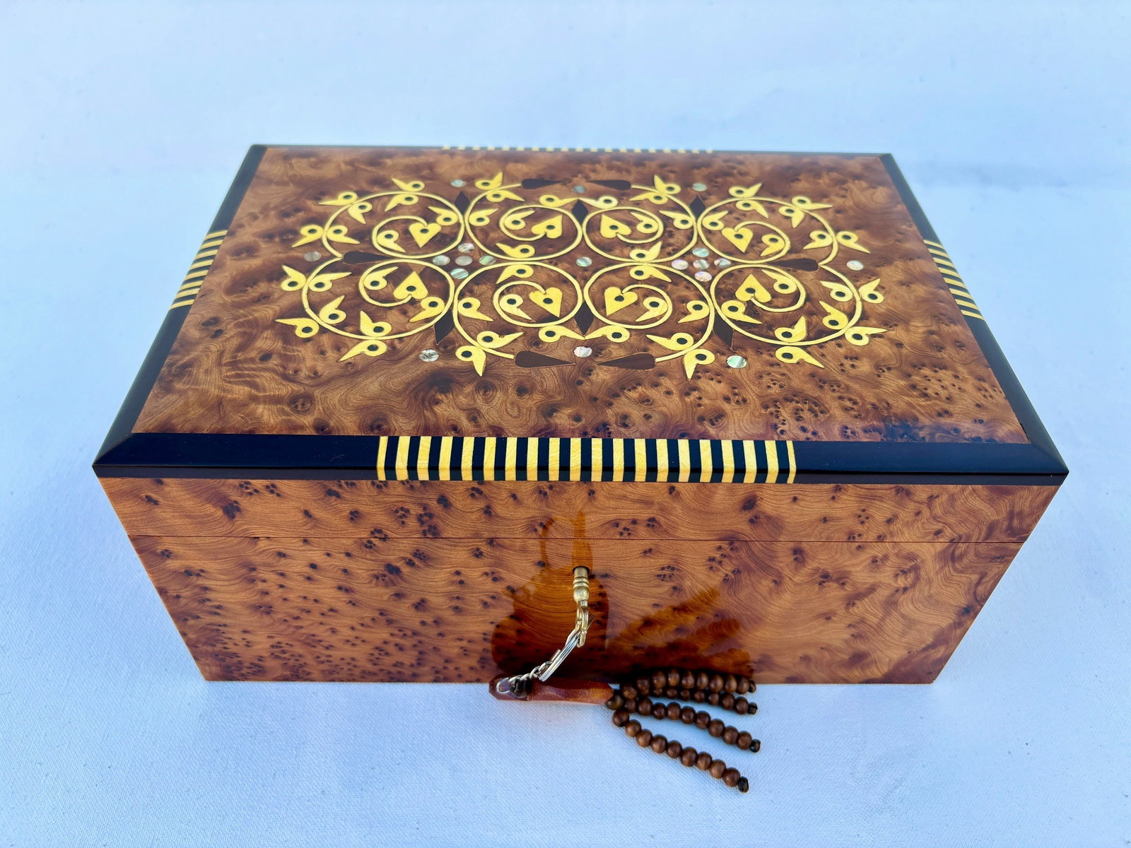 Lockable Thuya Burl Wood Jewelry Box – 10 × 7" - 2