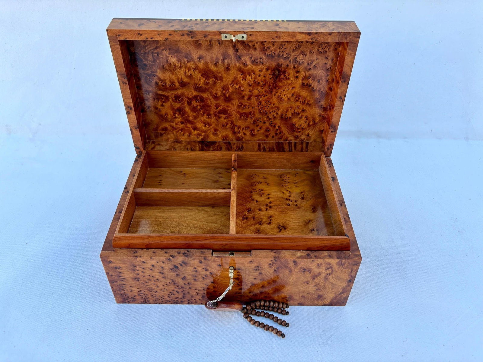 Lockable Thuya Burl Wood Jewelry Box – 10 × 7" - 4