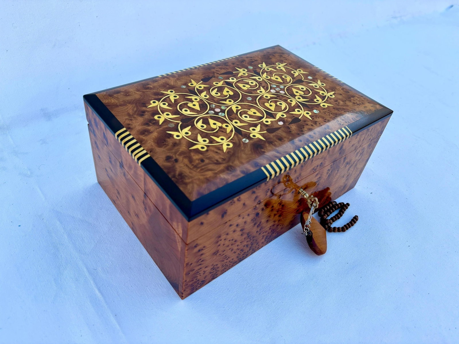 Lockable Thuya Burl Wood Jewelry Box – 10 × 7" - 9