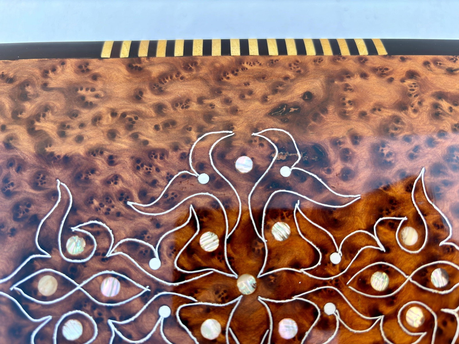 Lockable Thuya Burl Wood Jewelry Box – 10 × 7" - 5