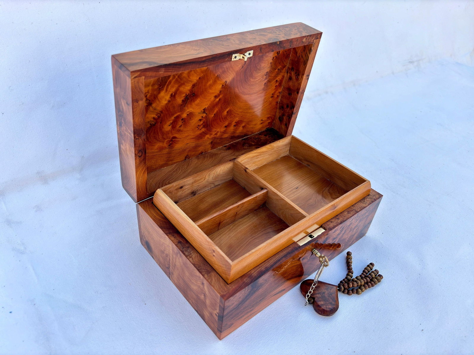Lockable Thuya Burl Wood Jewelry Box – 9 × 6" - 3