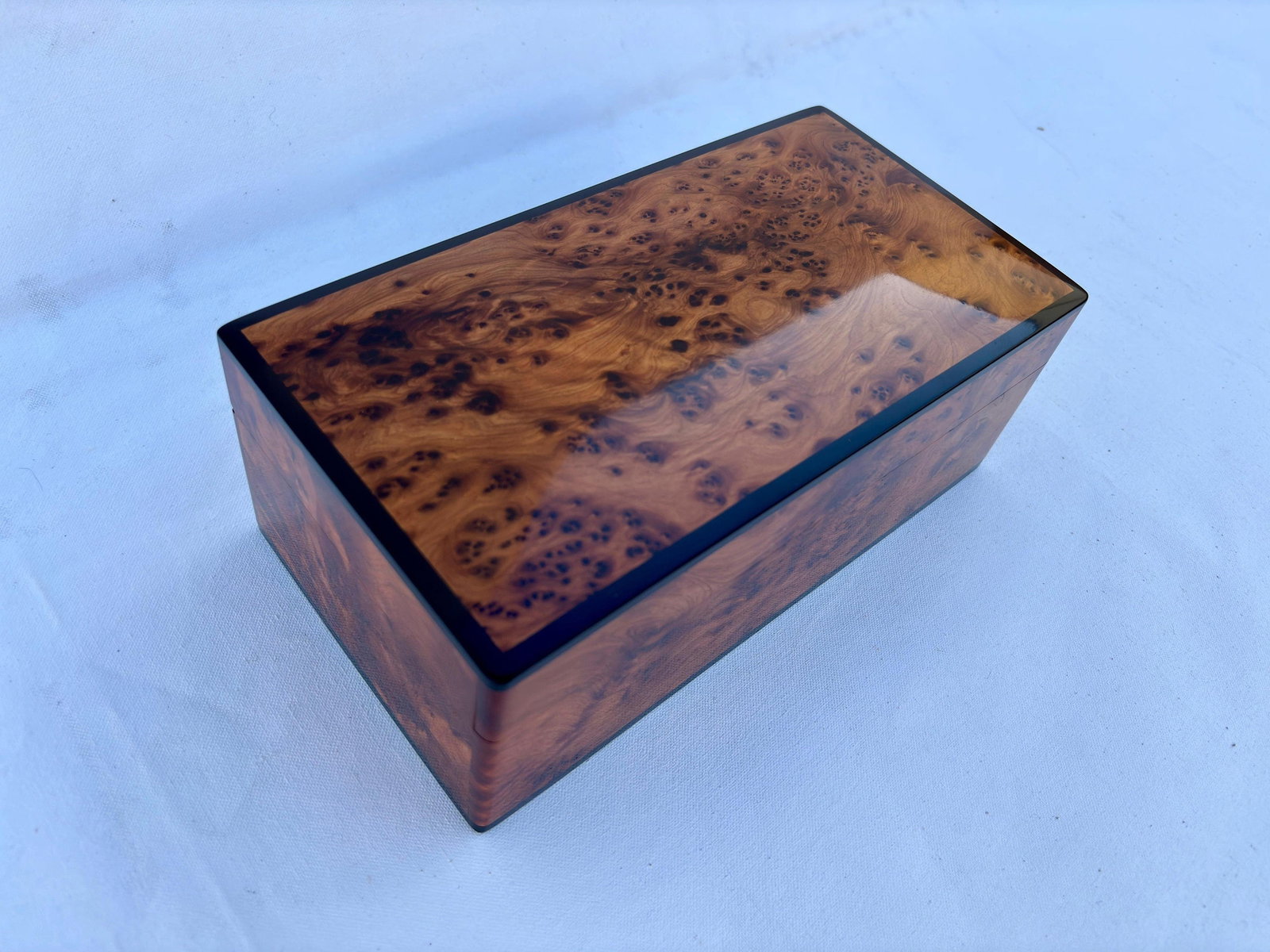 Lockable Thuya Burl Wood Jewelry Box – 10 × 6" - 3