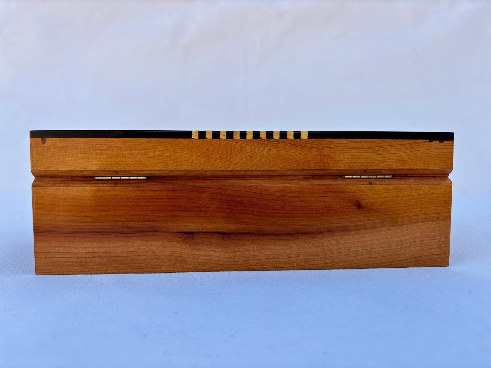 Lockable Thuya Burl Wood Jewelry Box – 10 × 6" - 10