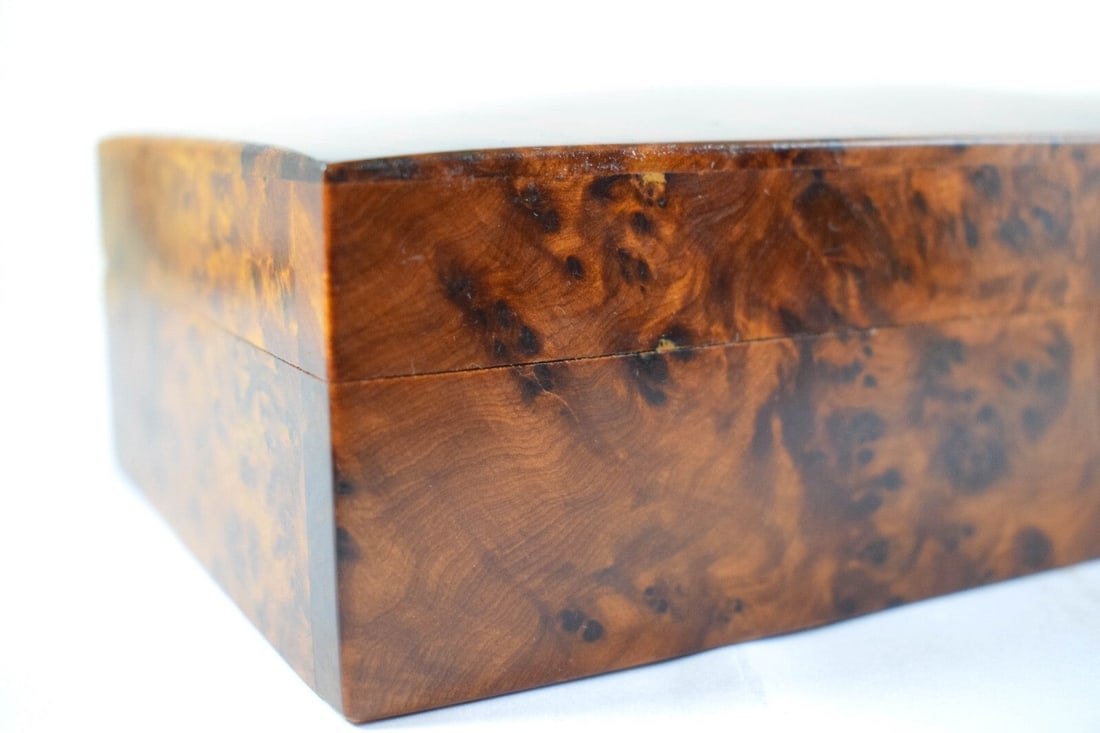 Thuya Burl Wood Jewelry Box – 8" × 5" × 2.5" - 9
