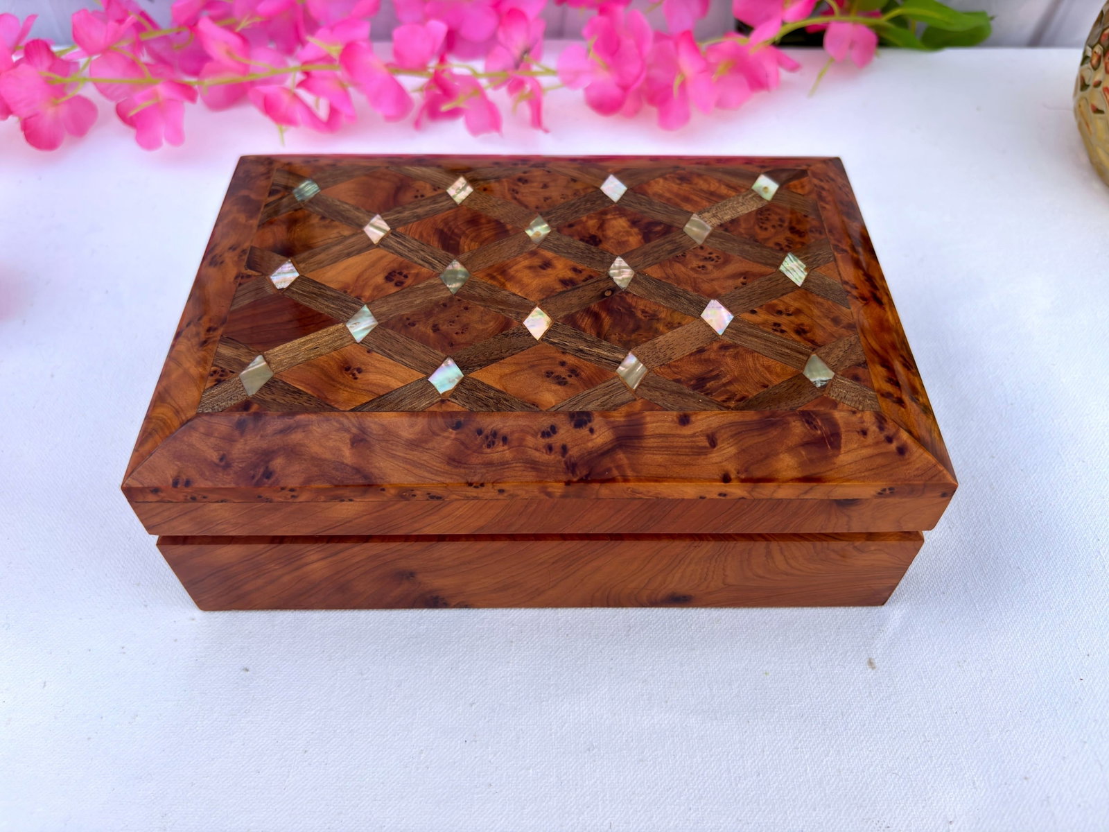 Lockable Thuya Burl Wood Jewelry Box – 8 × 5" - 4