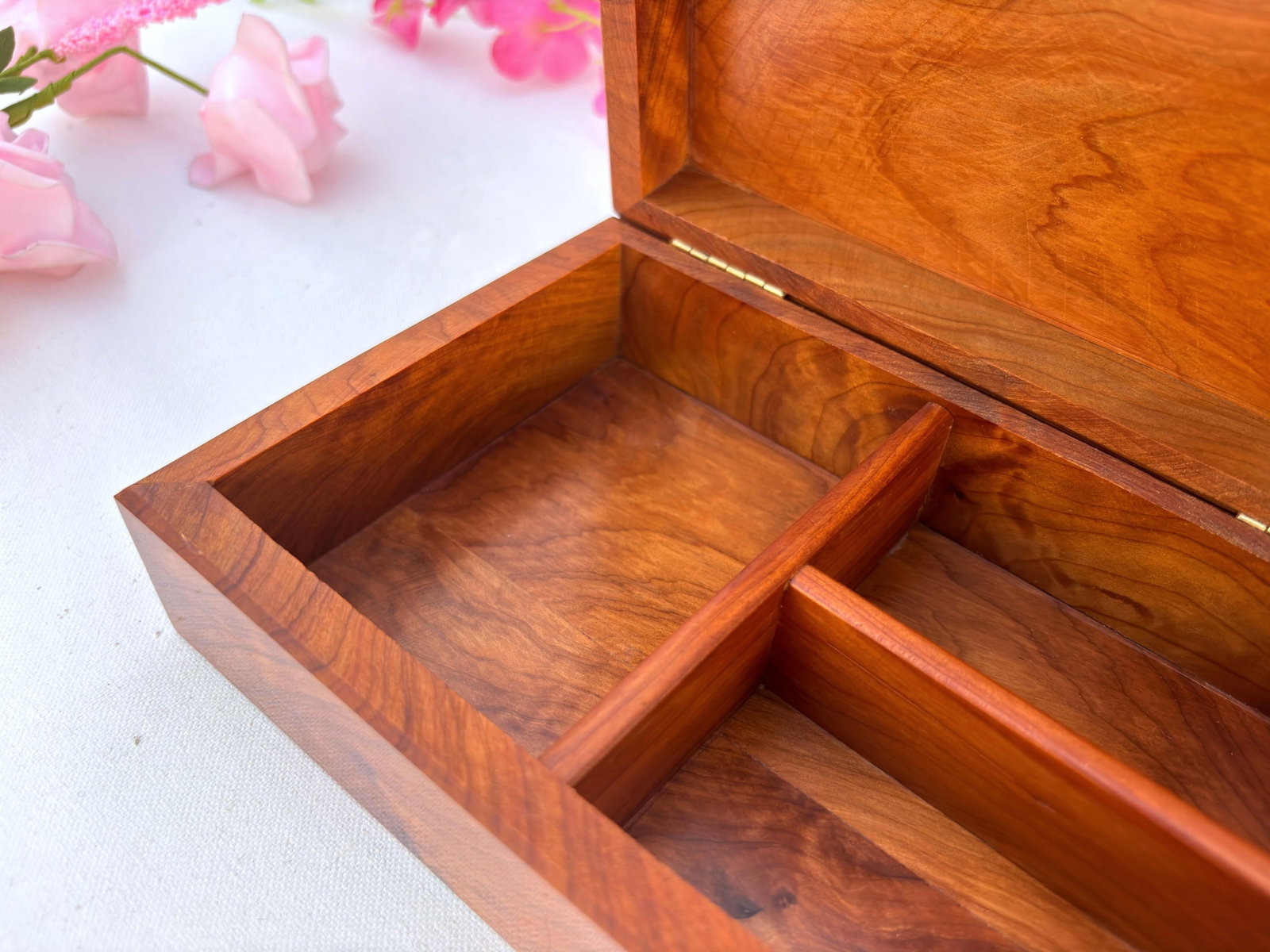 Lockable Thuya Burl Wood Jewelry Box – 8 × 5" - 9