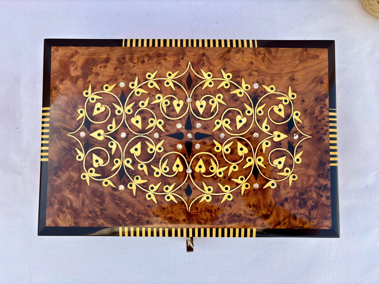 Lockable Thuya Burl Wood Jewelry Box – 12 × 8" - 10