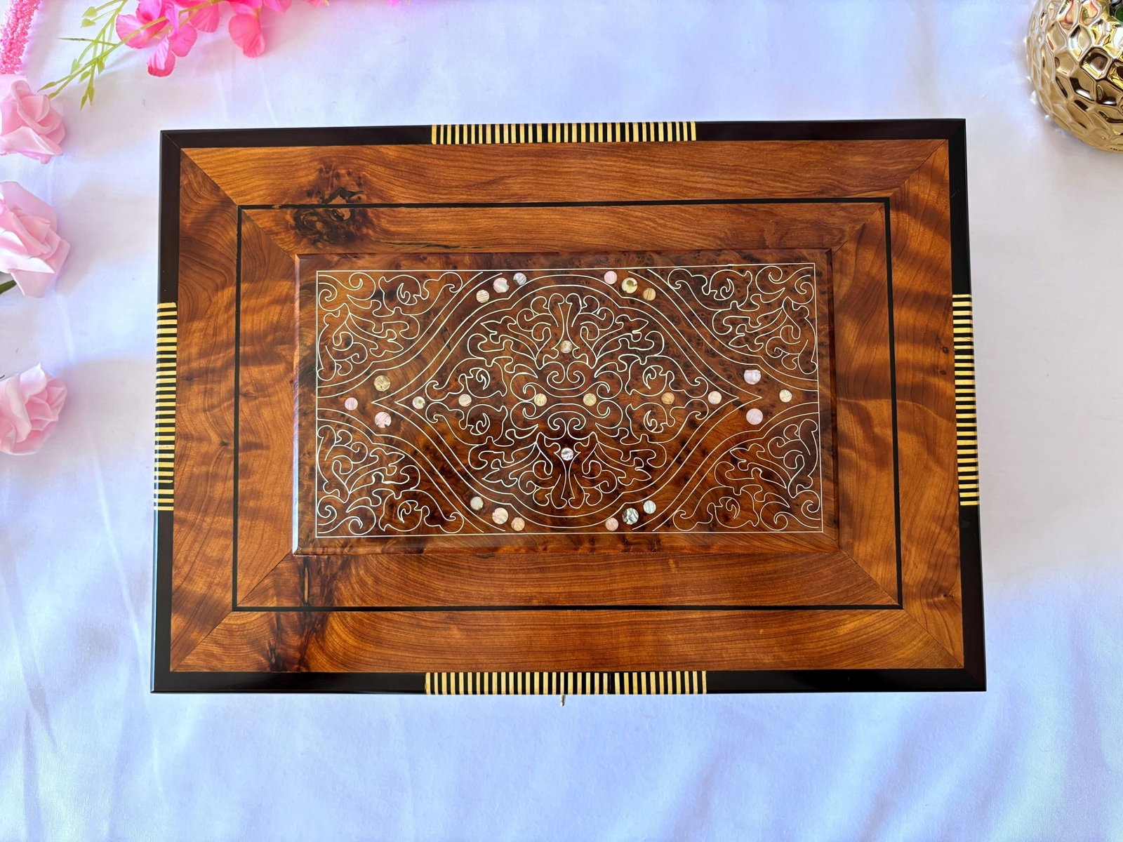 Lockable Thuya Burl Wood Jewelry Box - 7