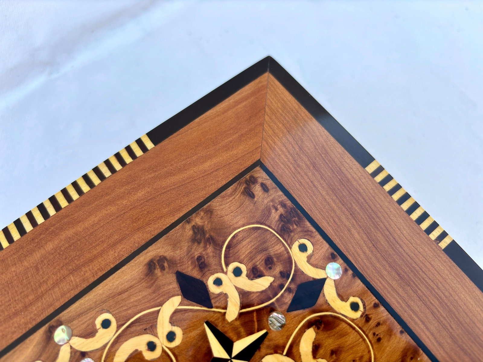 Lockable Thuya Burl Wood Jewelry Box – 10 × 7" - 4