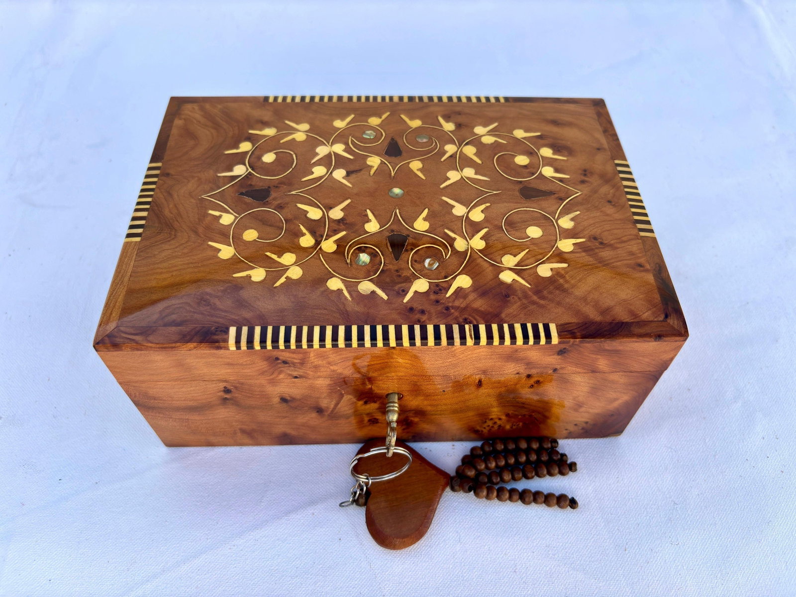 Lockable Thuya Burl Wood Jewelry Box – 8 × 5" - 4