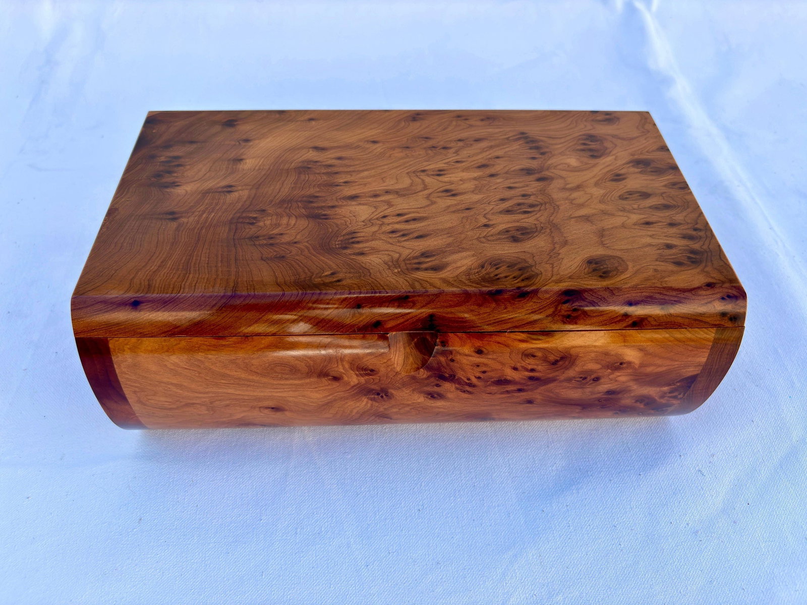 Lockable Thuya Burl Wood Jewelry Box – 10 × 7" - 5