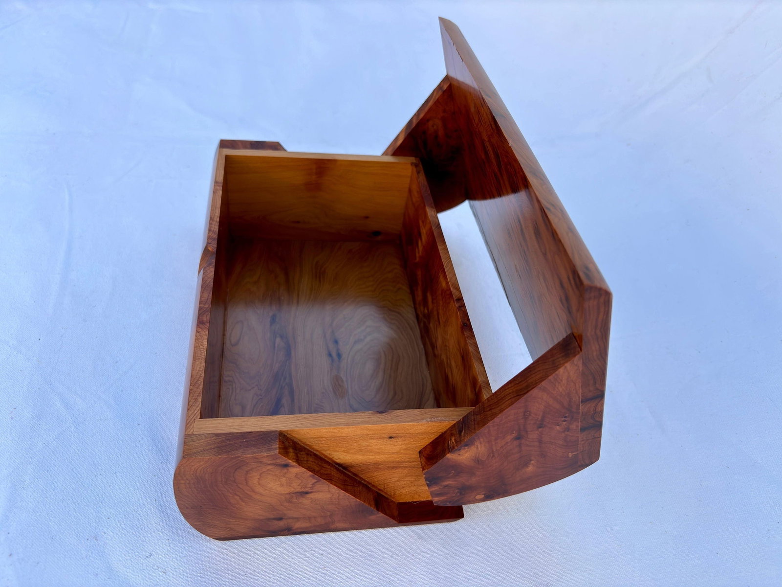 Lockable Thuya Burl Wood Jewelry Box – 10 × 7" - 8