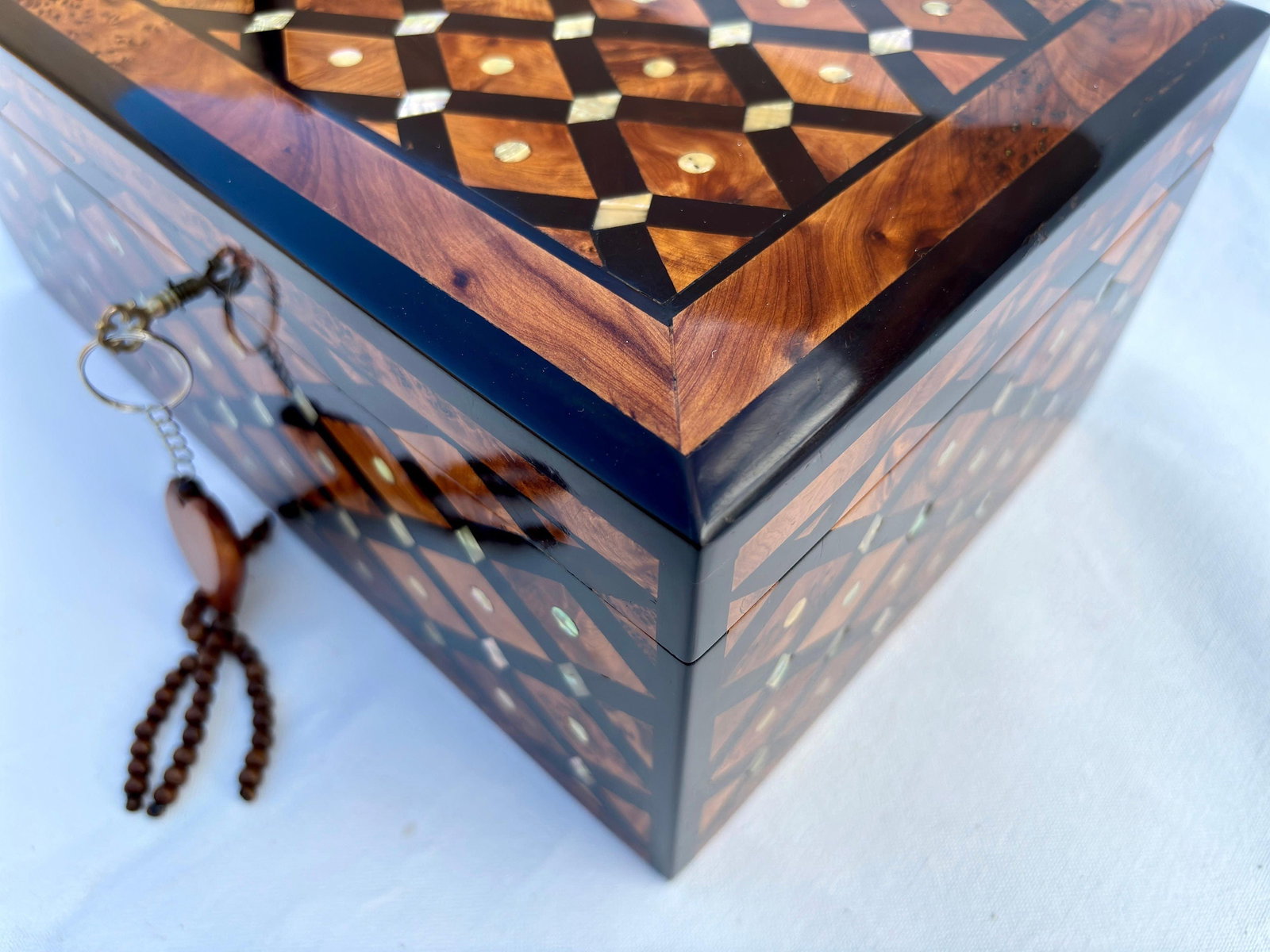 Lockable Thuya Burl Wood Jewelry Box – 12 × 8" - 8