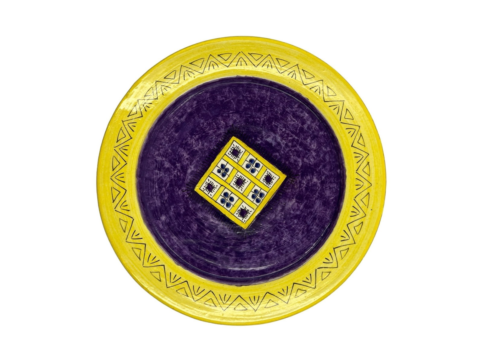 Handcrafted Clay Pottery Plate – Natural Pigments: Sergi Ube Plate Handcrafted Clay Pottery – Natural Pigments and Traditional Craftsmanship is a carefully crafted piece combining practical function with a distinctive, timeless design. Ideal for per