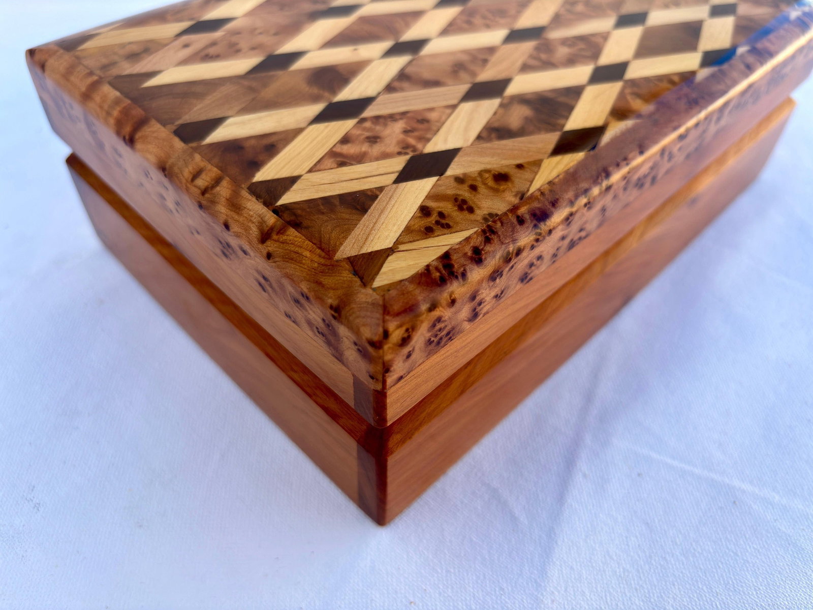 Lockable Inlaid Thuya Burl Wood Jewelry Box – 8 × 5" - 5